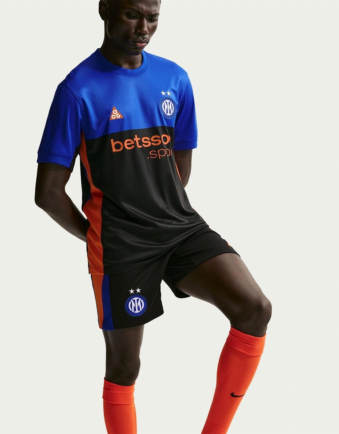 Inter Se Short