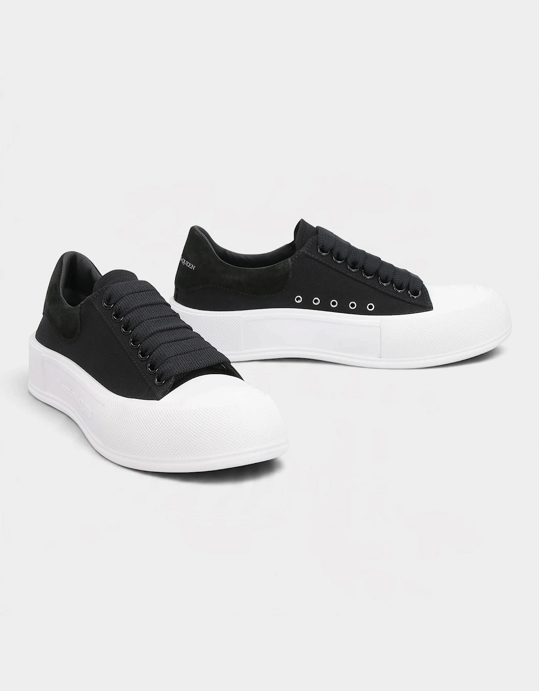 Deck Plimsoll Low Black White