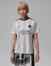 Medium Grey/B