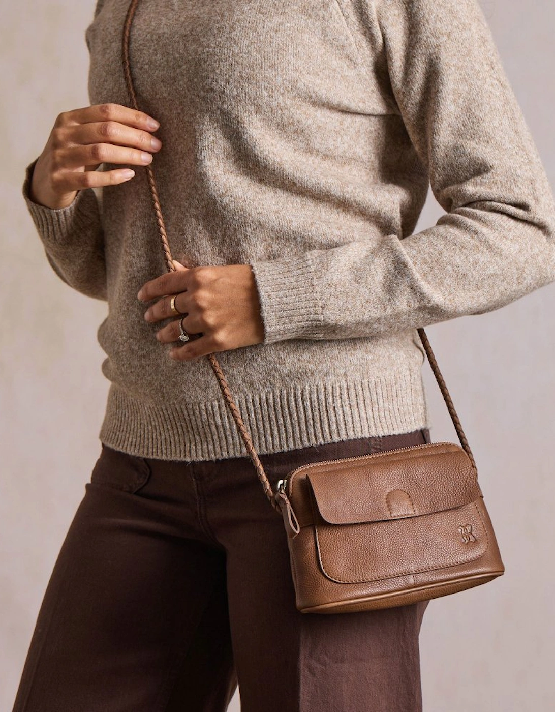 Staveley Cross Womens Handbag
