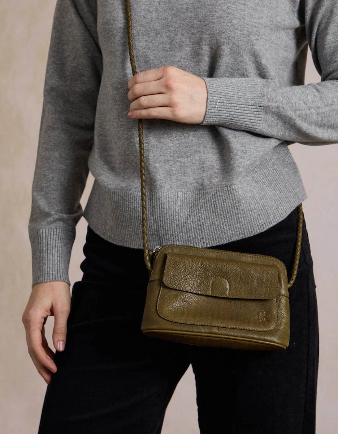 Staveley Cross Womens Handbag