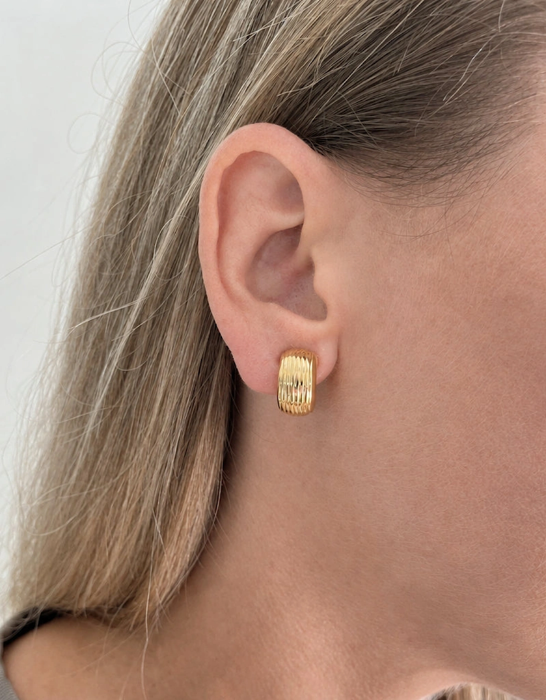 Robbin Gold Clip On Earrings
