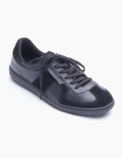 02 Black Lea