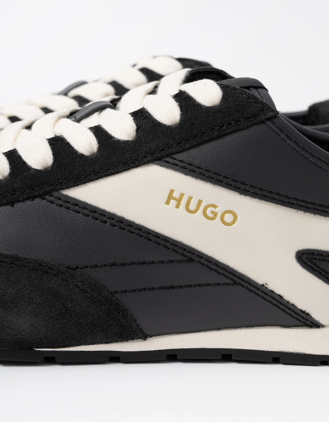 HUGO Lytton Mens Suede-Panelled Trainers with a Retro Silhouette - Black 001