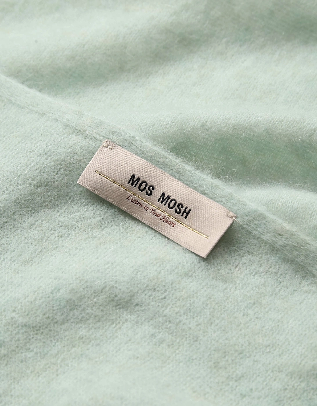 Mape scarf in Frosty Green
