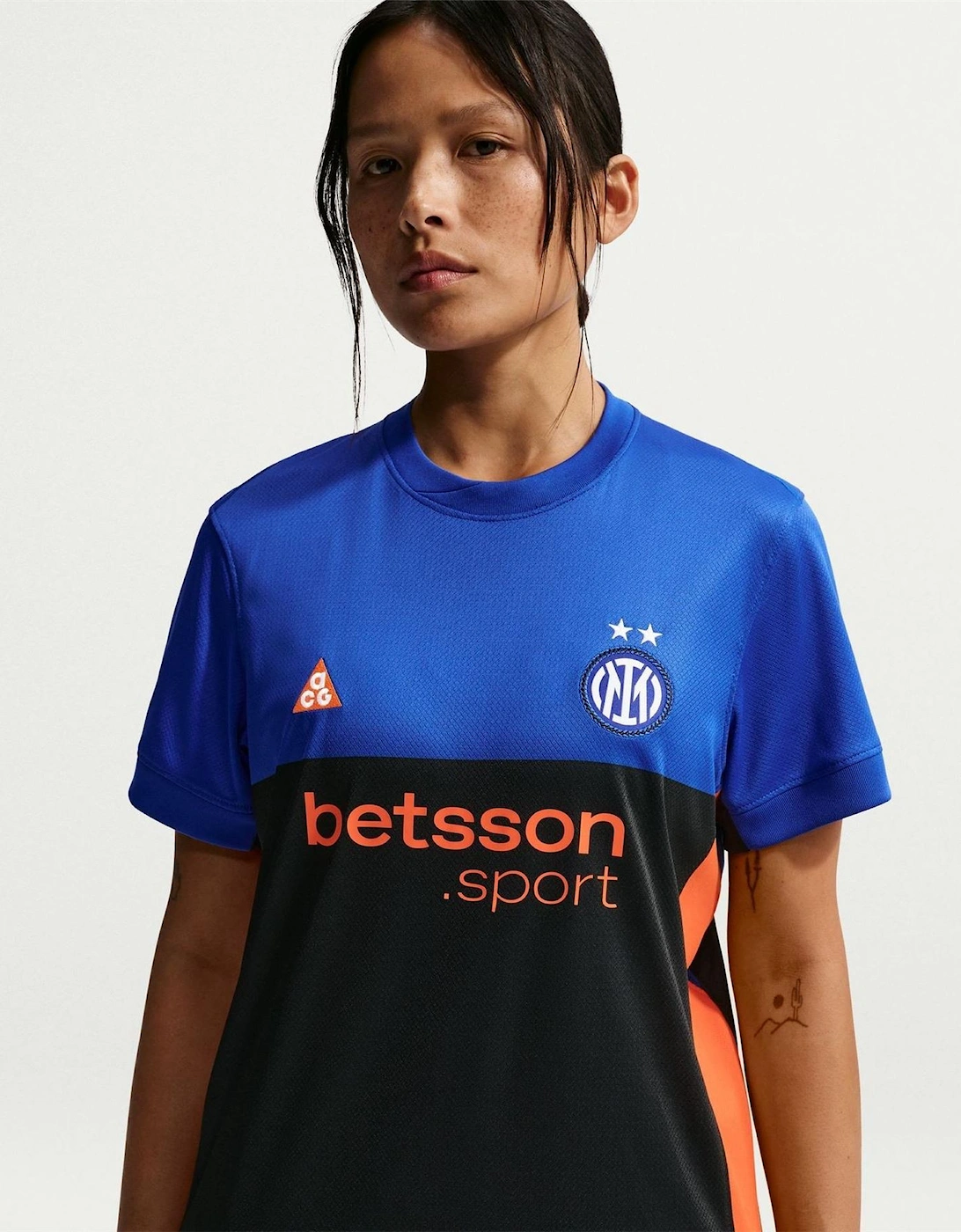 Inter W Nk Df J