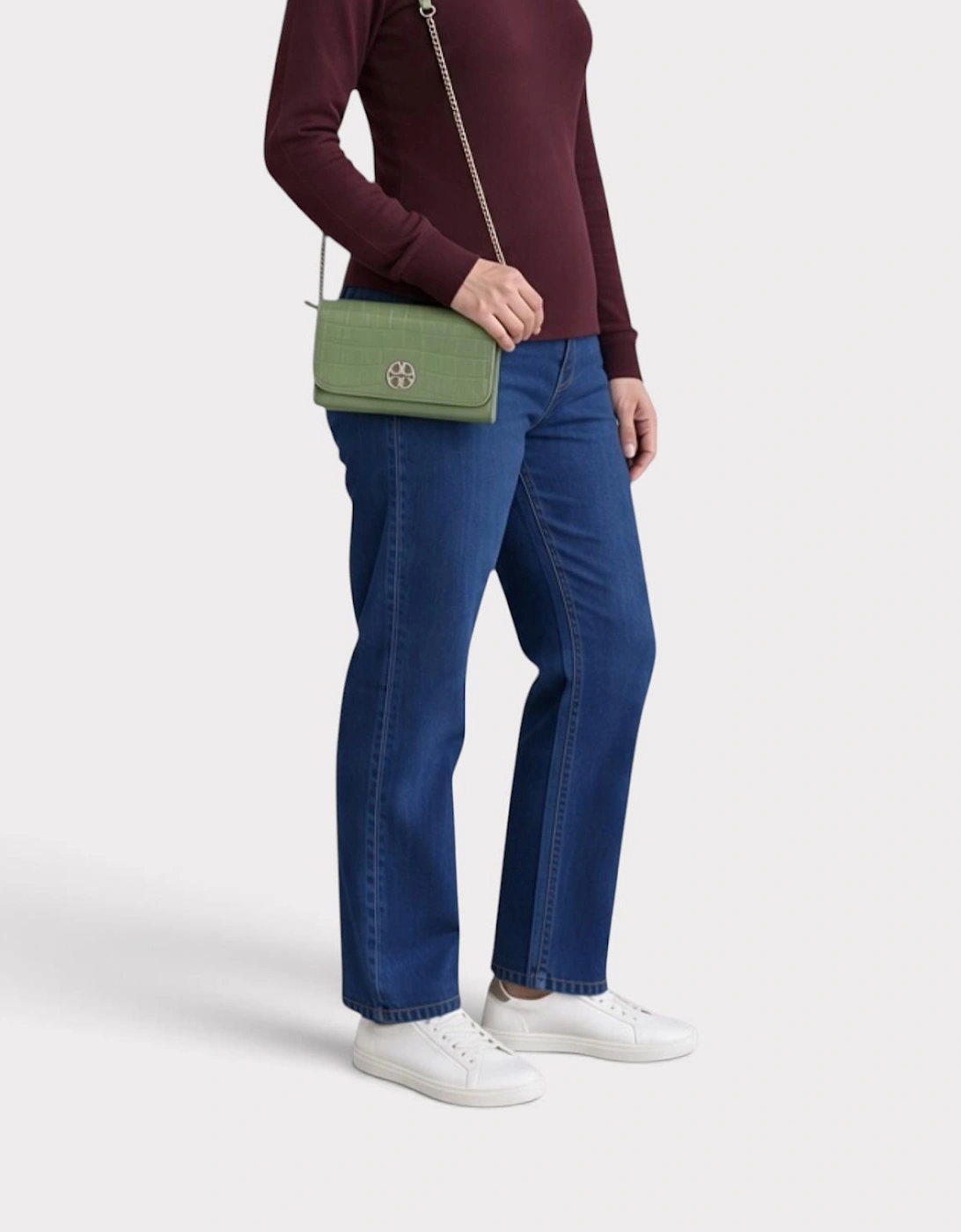 Willa Embossed Chain Wallet Palm Green