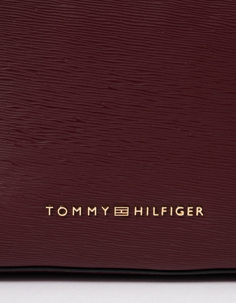 Tommy Hilfiger TH Modern Womens Camera Bag - Oxblood