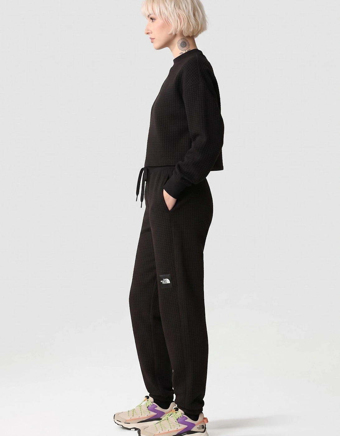 The North Face Womens Mhysa Quilted Long Sleeve Cropped Tracksuit in Black