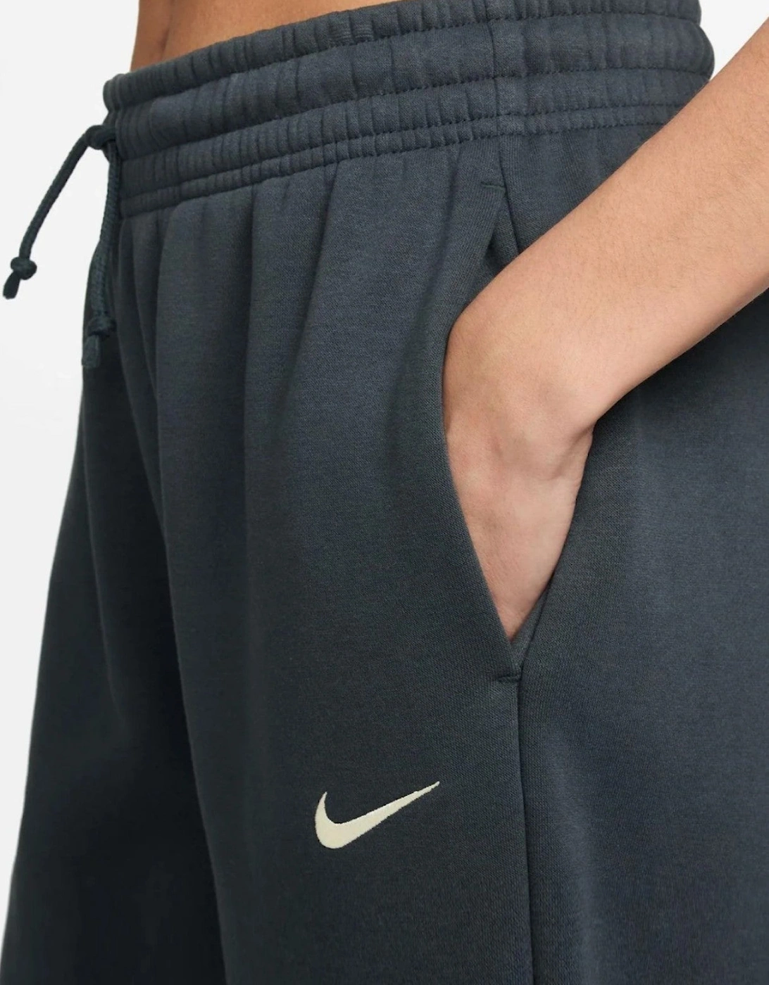 Nike Womens Phoenix Fleece Oversized Joggers in Black