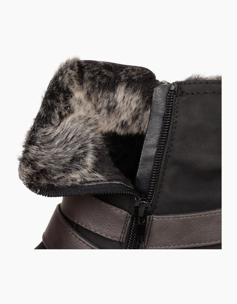 Chime III Womens Ankle Boots