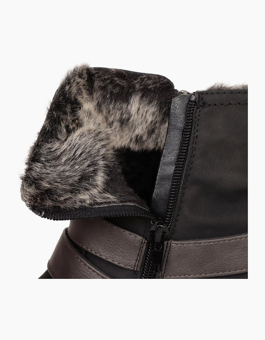 Chime III Womens Ankle Boots