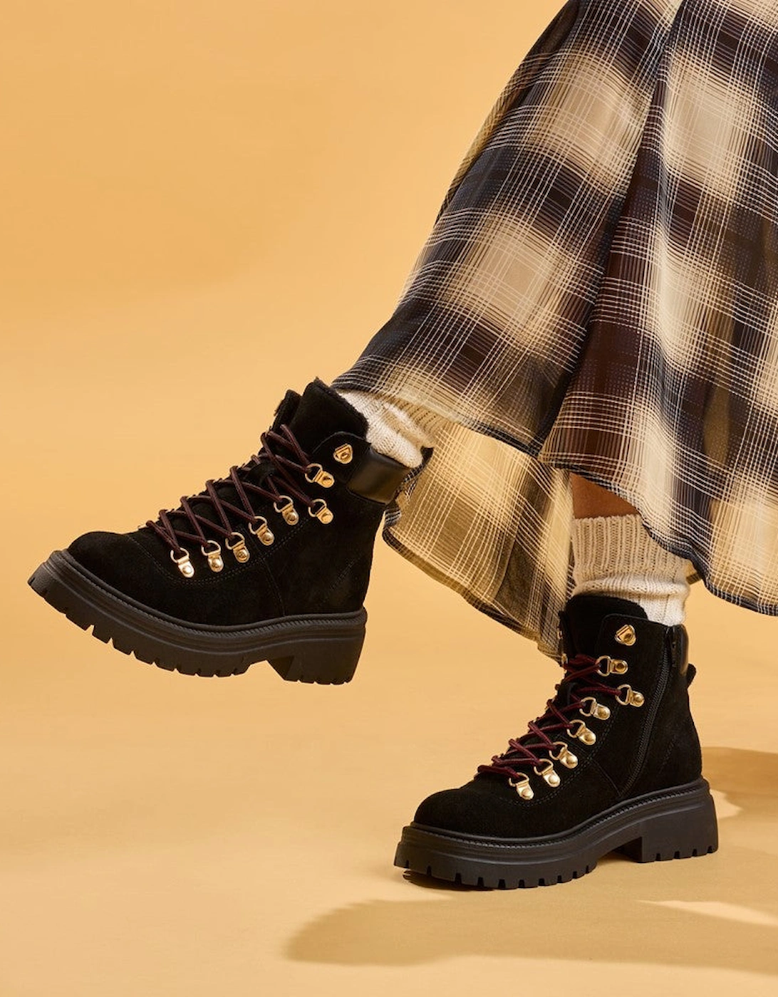 Hush Puppies Robyn Hiker Boot Womens Hiking Boots Black