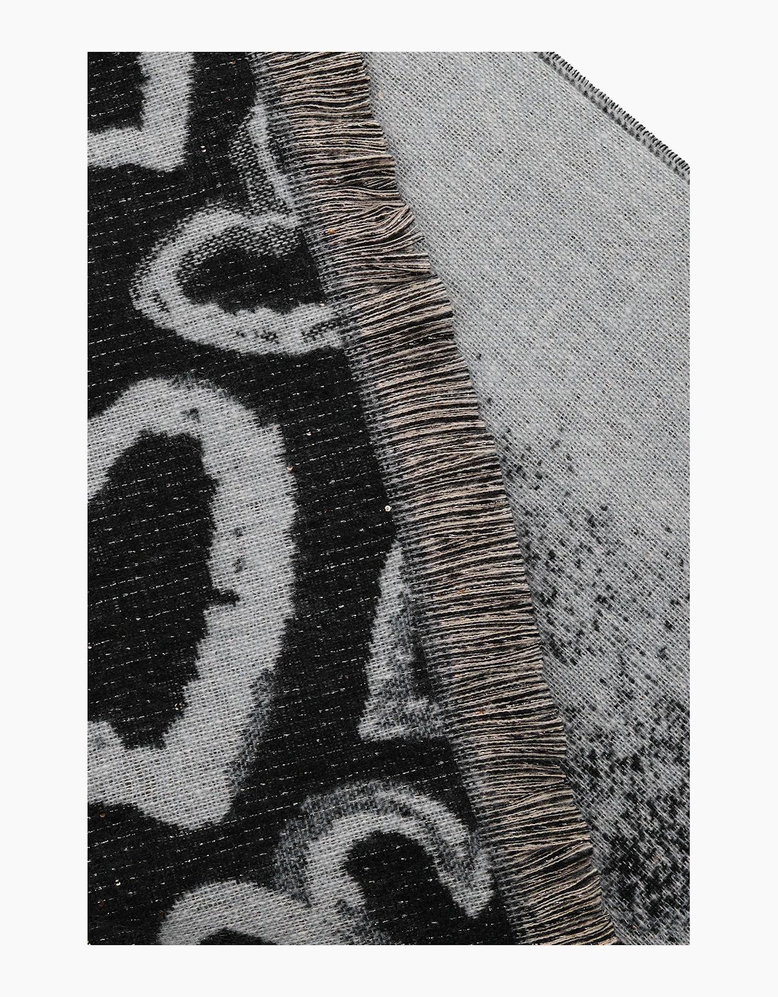 Black Heart Print Scarf