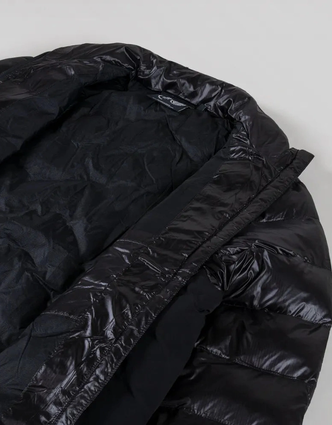 Waves Light Puffer Jacket Black