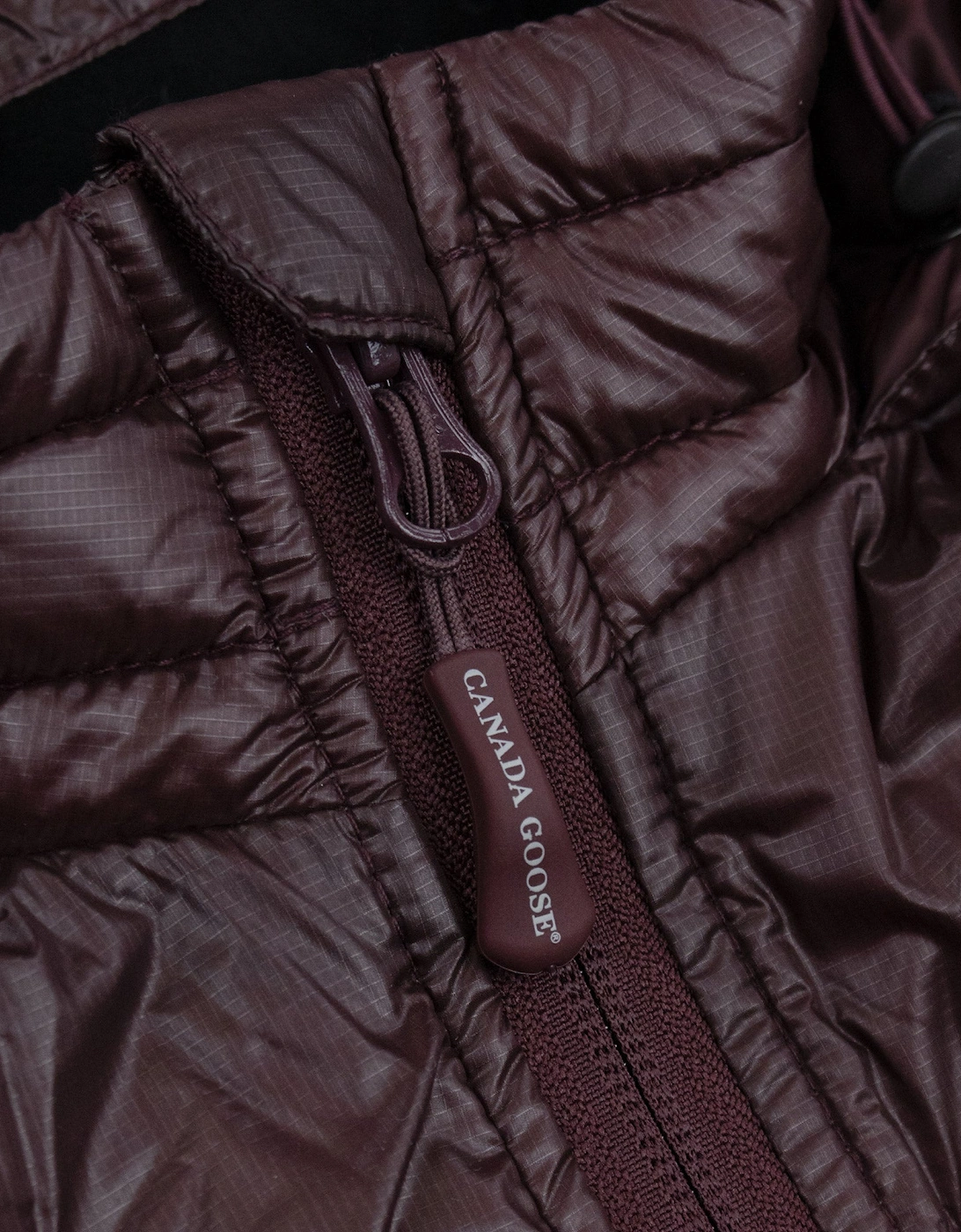 Canada Goose Hybridge Lite Hooded Coat ELDERBERRY 810