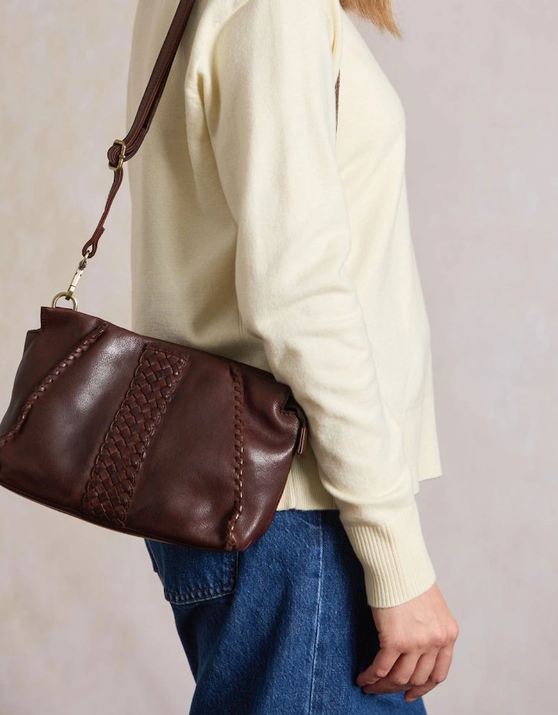 Parton Womens Crossbody Handbag