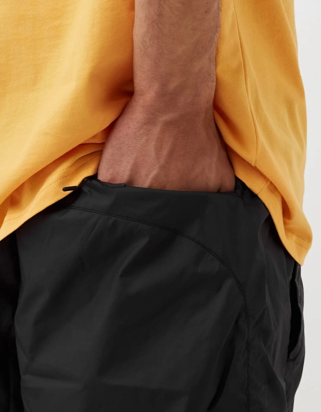The North Face Mens Hydrenaline Shorts 2000 in Black