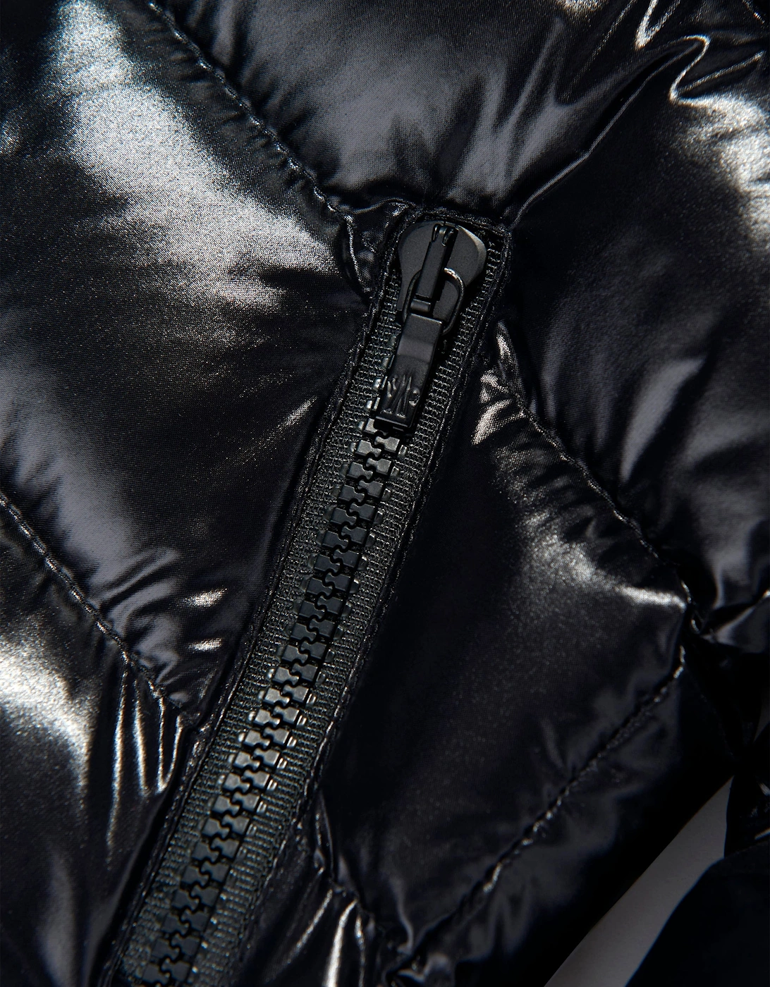 Moncler Enfant Girls Down Padded Badyf Jacket in Black