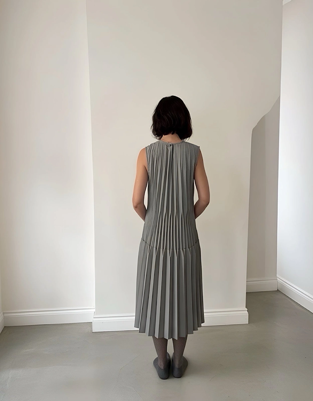 Grey Accordion Layer Pleated Midi Dress