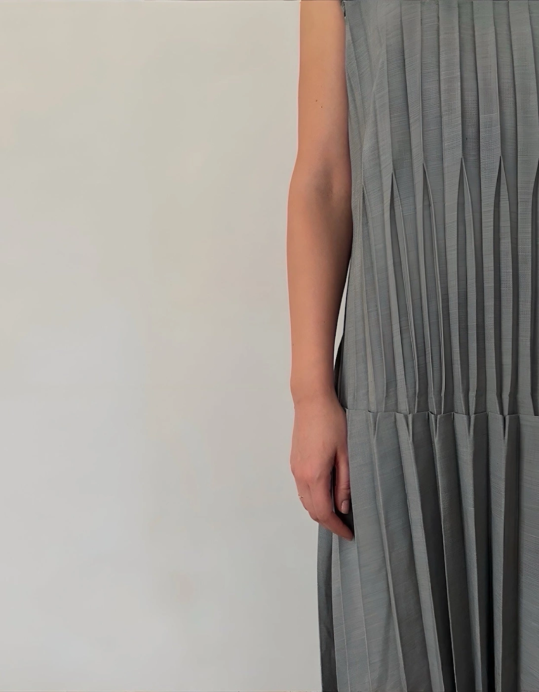 Grey Accordion Layer Pleated Midi Dress