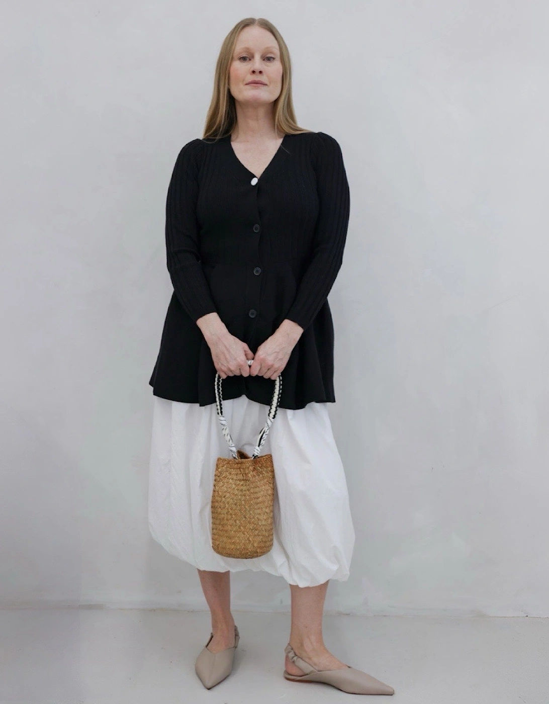 White Balloon Skirt With Pockets