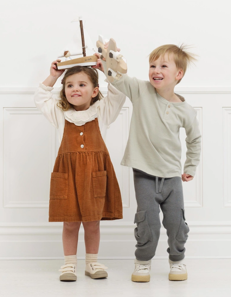 Wooden Sailing Boat & Captain - Le Toy Van