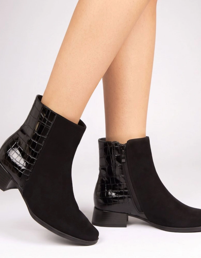 Granite Womens Ankle Boots