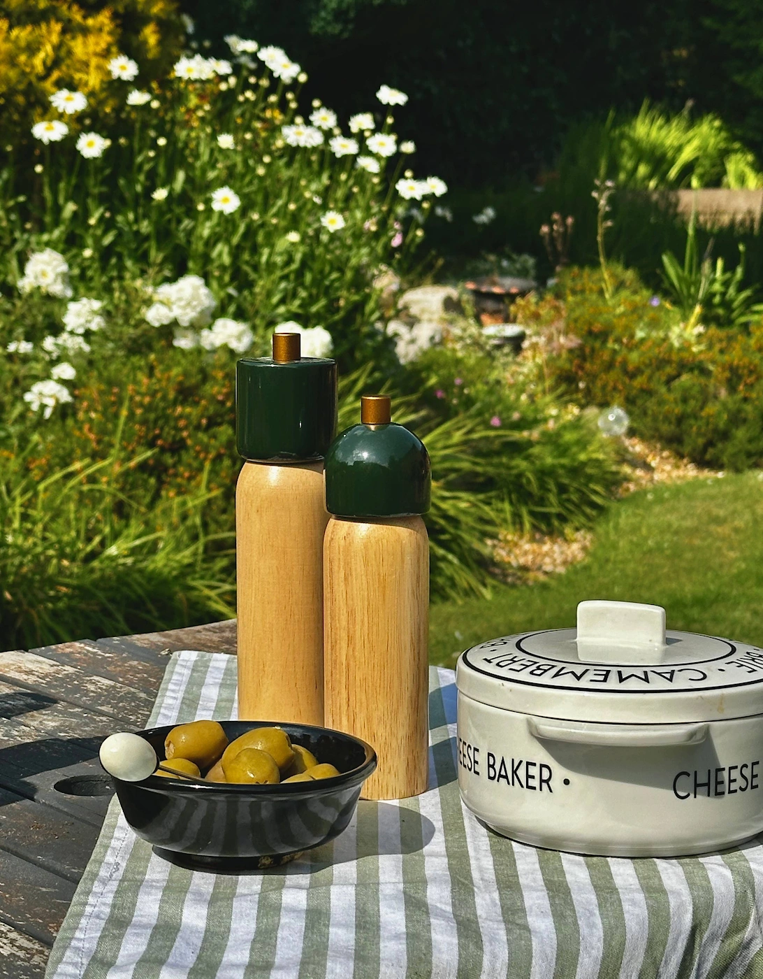 MÆGEN Salt & Pepper Grinder Green & Gold