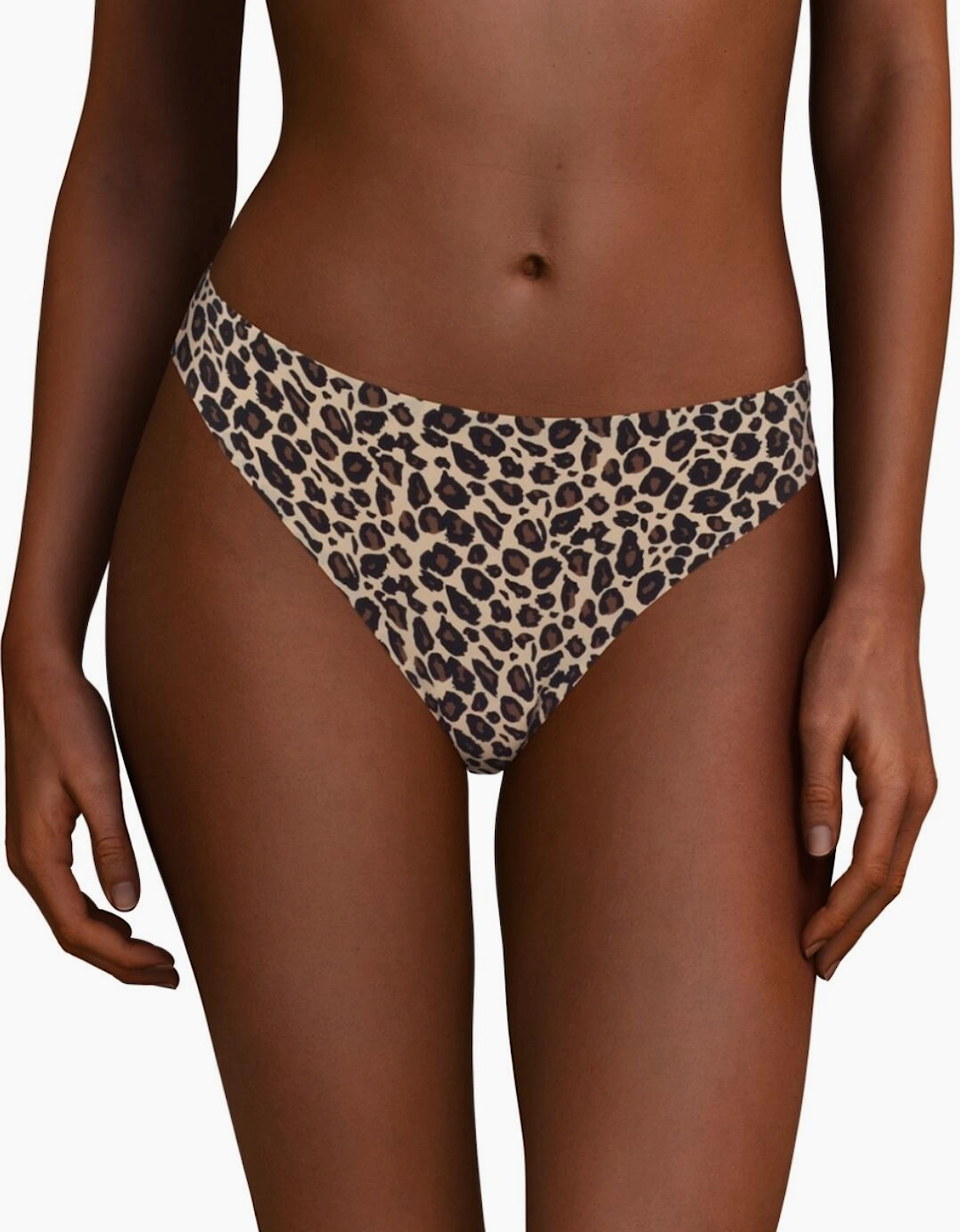 C11D90 Chantelle Soft Stretch Thong