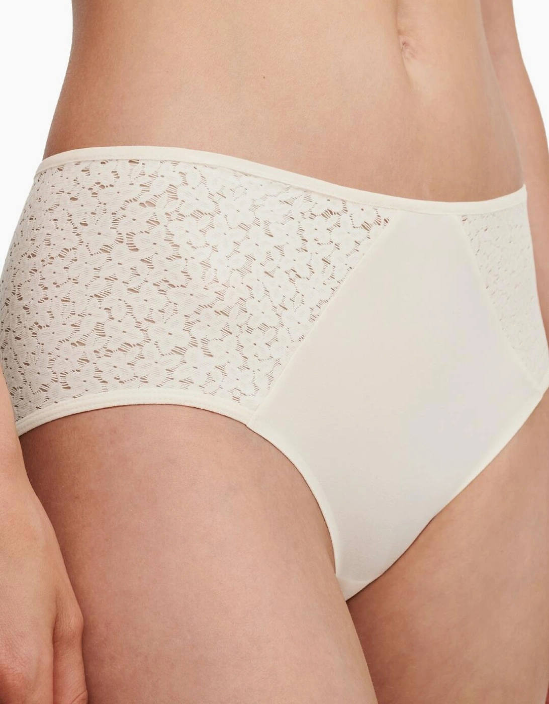 C13FA0 Chantelle Norah Brief
