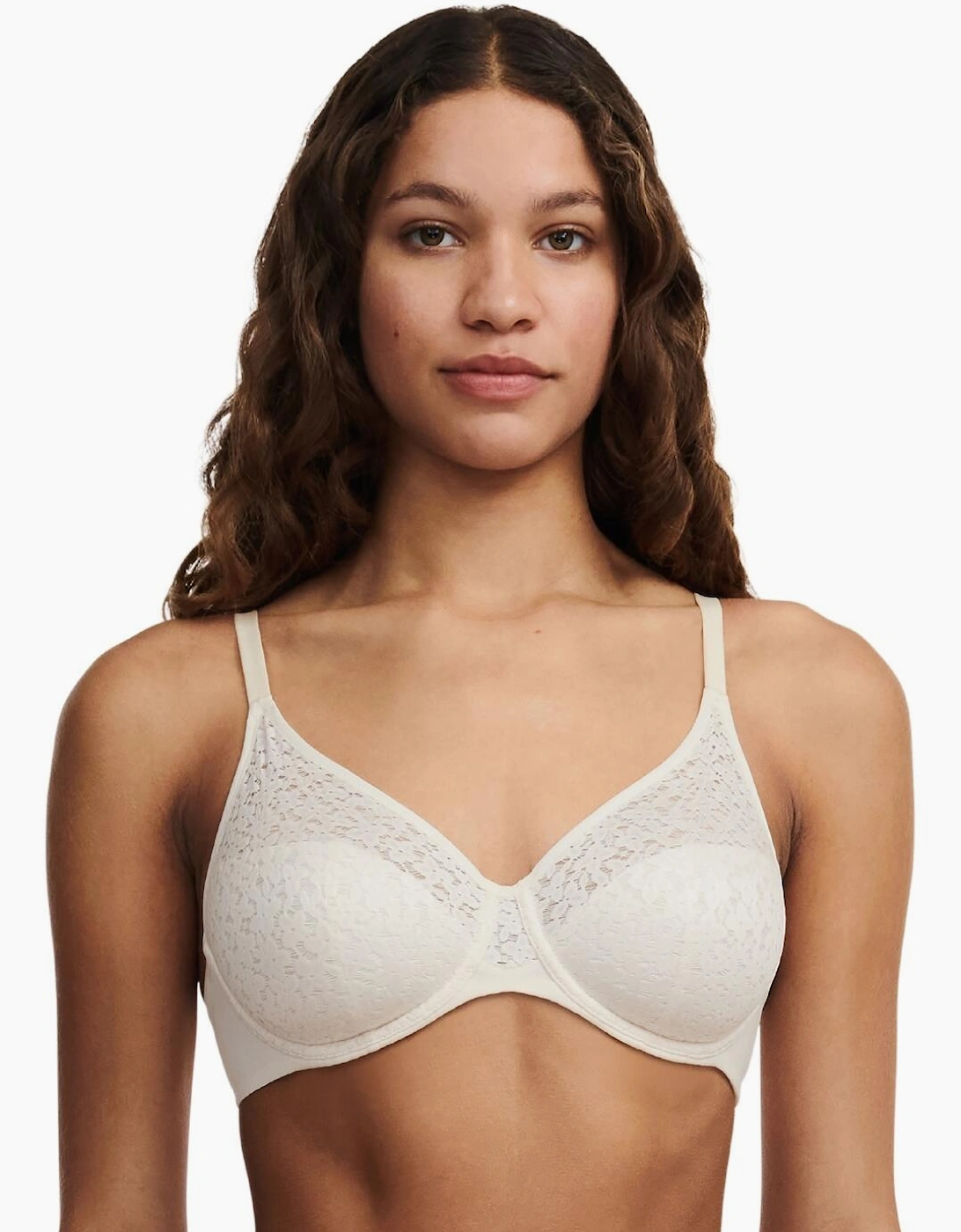 C13F10 Chantelle Norah Covering Moulded Bra
