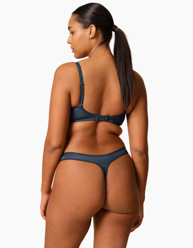 6276 Gossard Glossies Thong