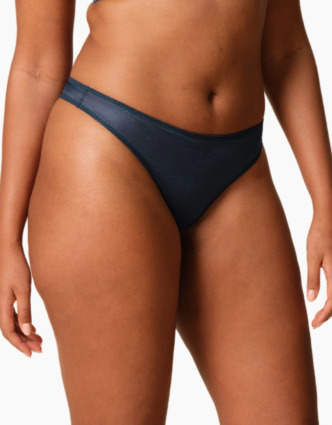 6276 Gossard Glossies Thong
