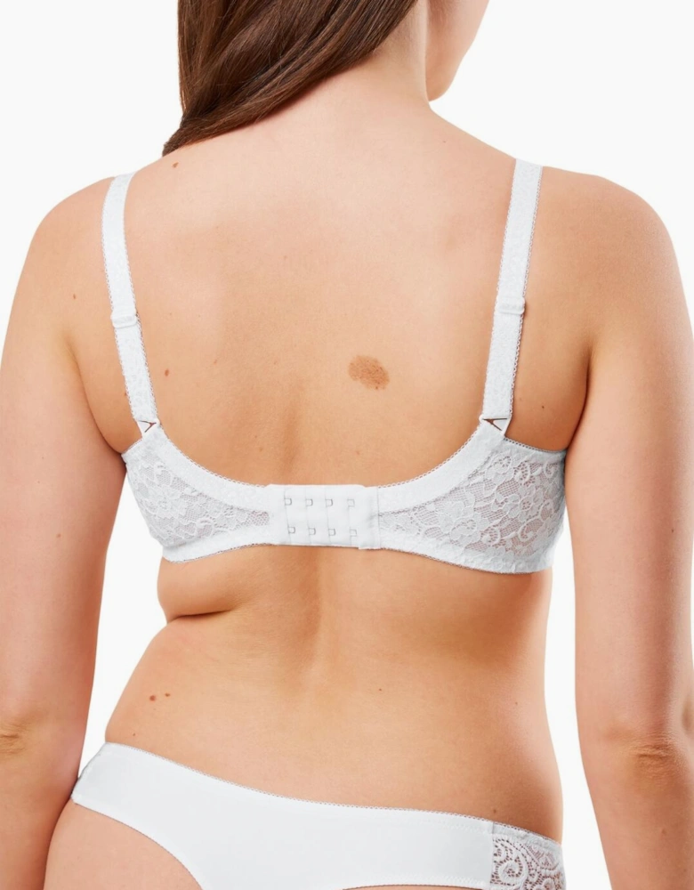 10210668 Triumph Amourette Non Wired Minimiser Bra