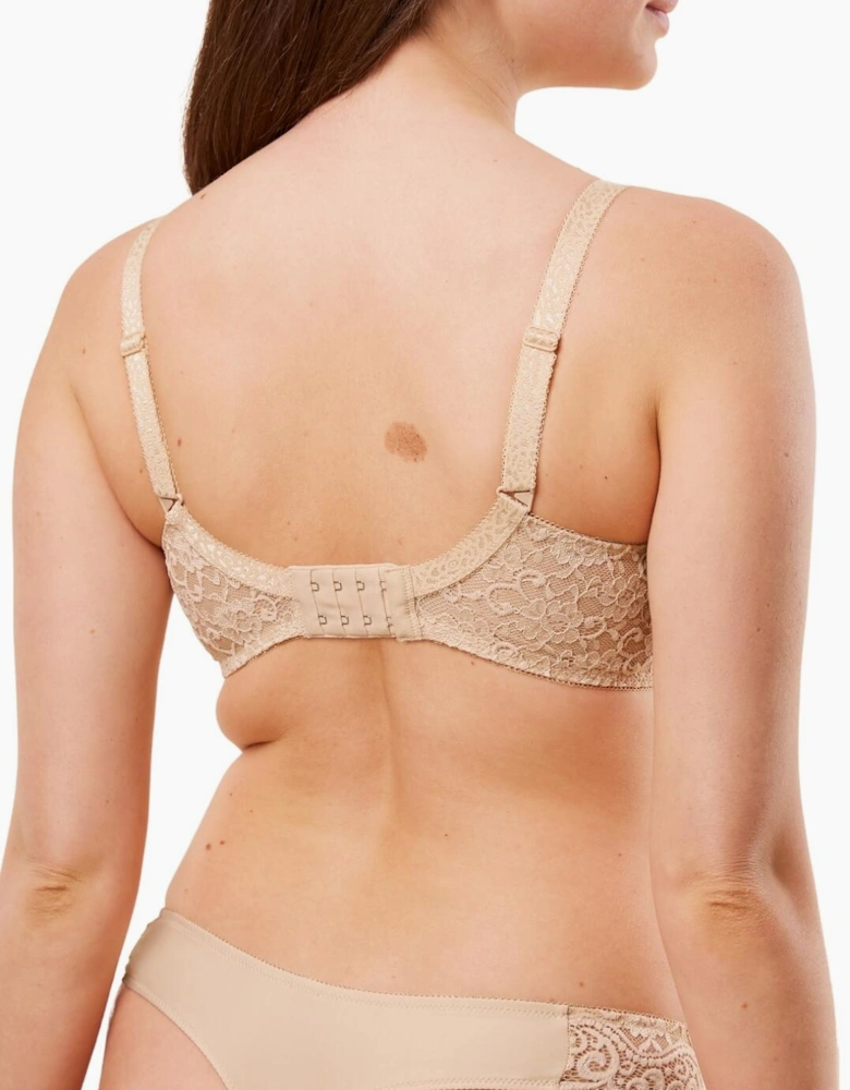 10210668 Triumph Amourette Non Wired Minimiser Bra
