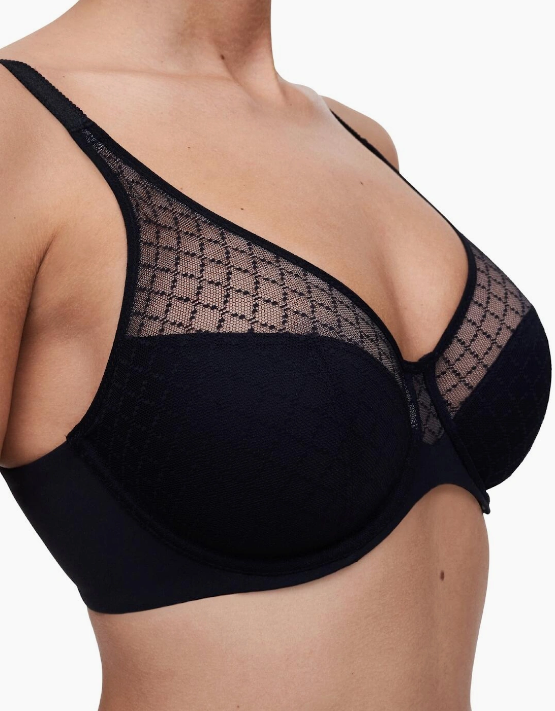 C16M10 Chantelle Norah Chic Moulded Bra