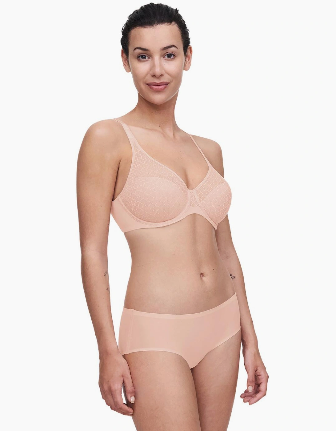 C16M10 Chantelle Norah Chic Moulded Bra