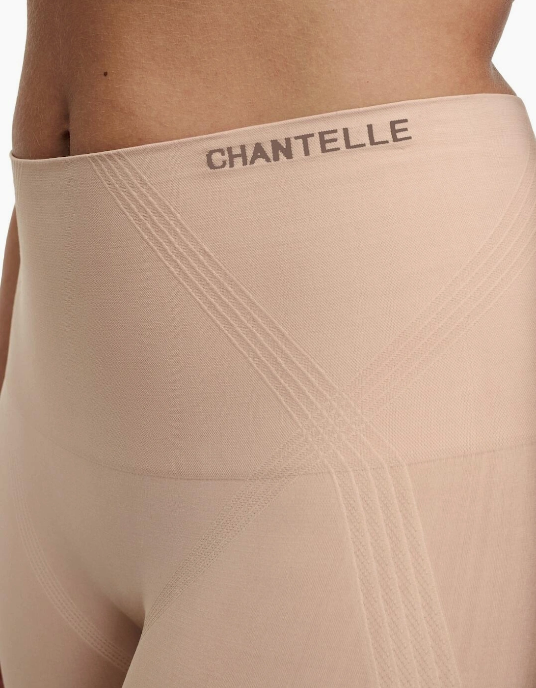 C10U50 Chantelle Smooth Comfort Shapewear Long Shorts