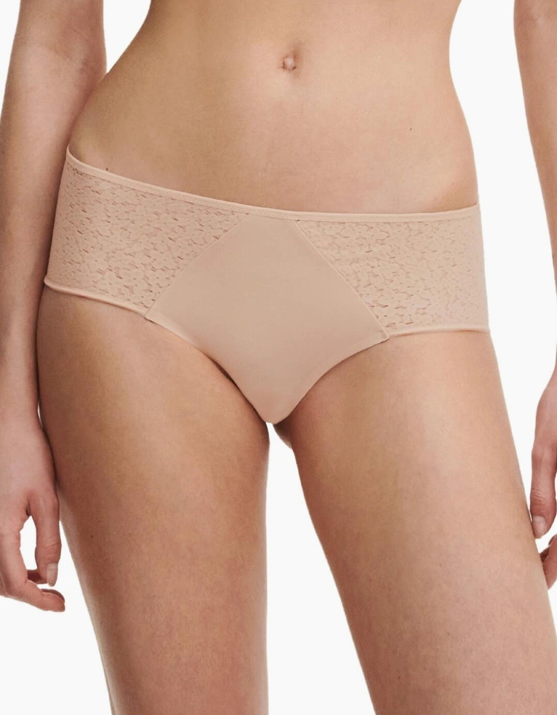 C13F40 Chantelle Norah Shorty Brief