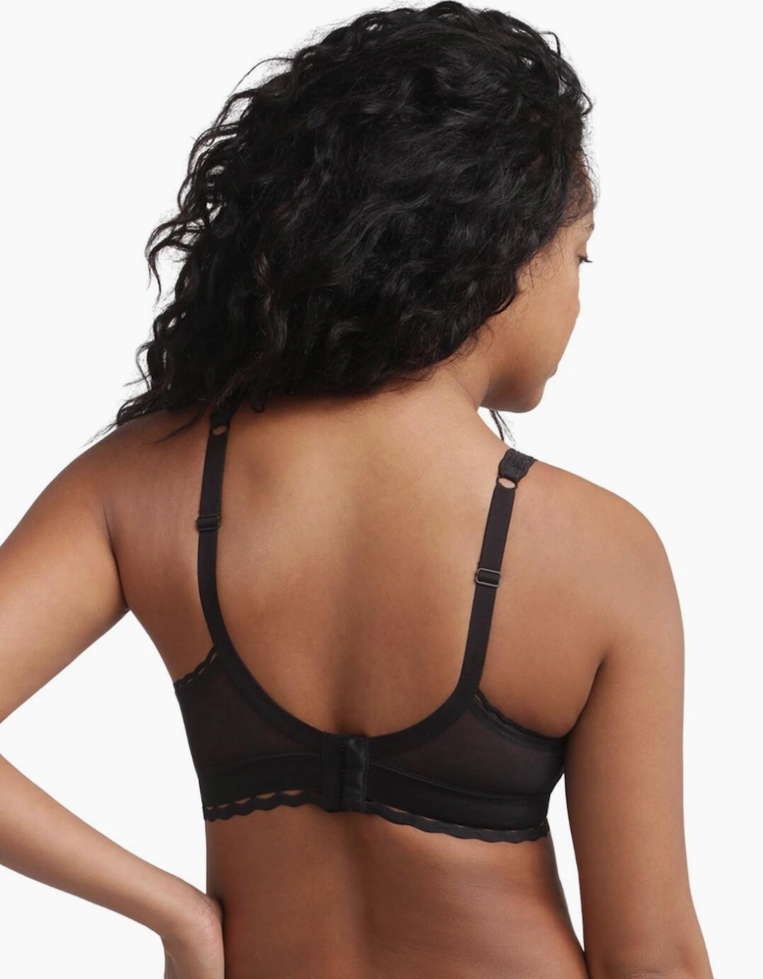 P0BVS Playtex Sustainable Soft Cup Bra