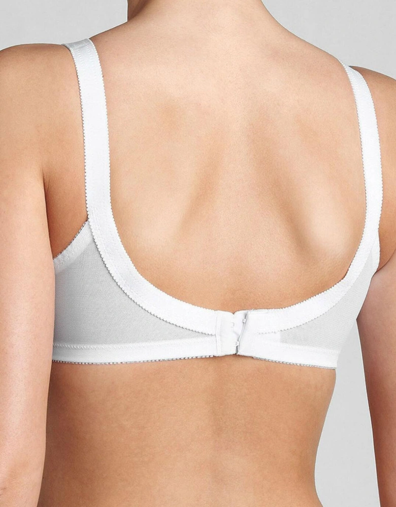 10166213 Triumph Doreen Classic Non Wired Bra