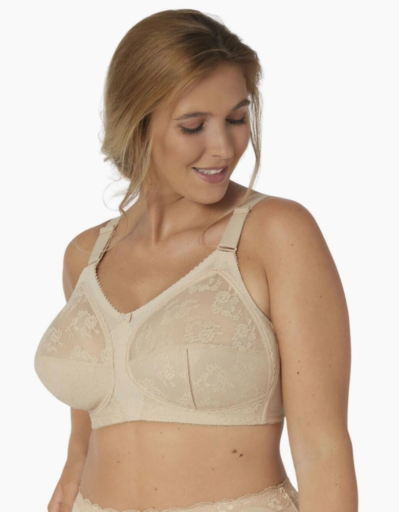 10166213 Triumph Doreen Classic Non Wired Bra