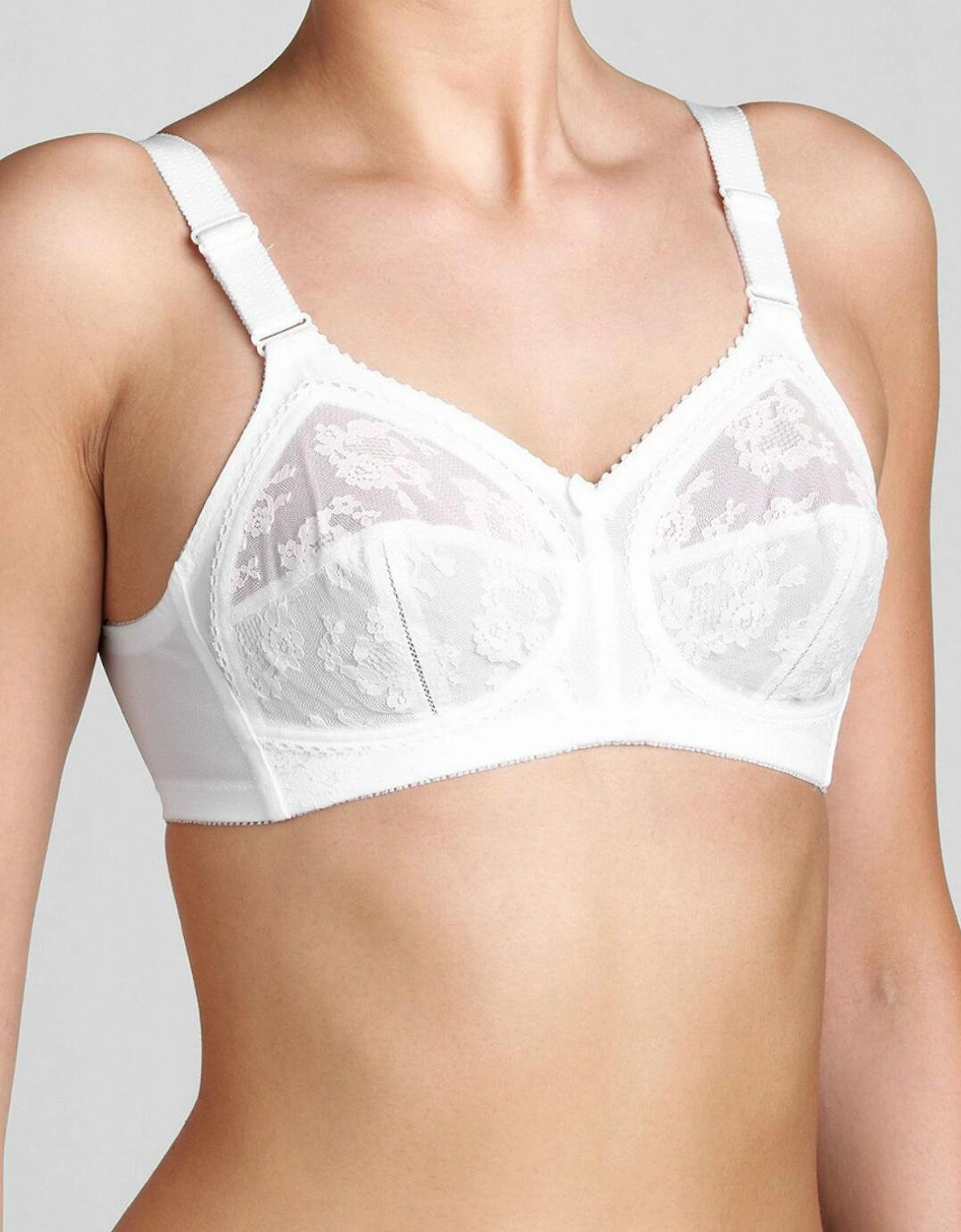 10166213 Triumph Doreen Classic Non Wired Bra