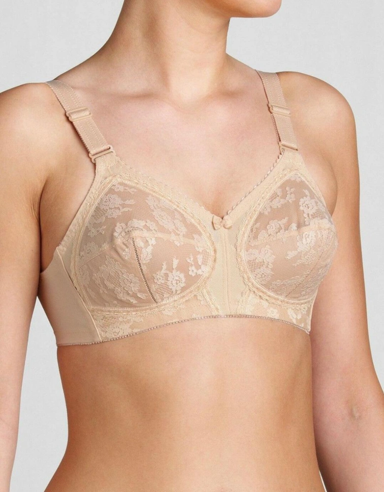 10166213 Triumph Doreen Classic Non Wired Bra