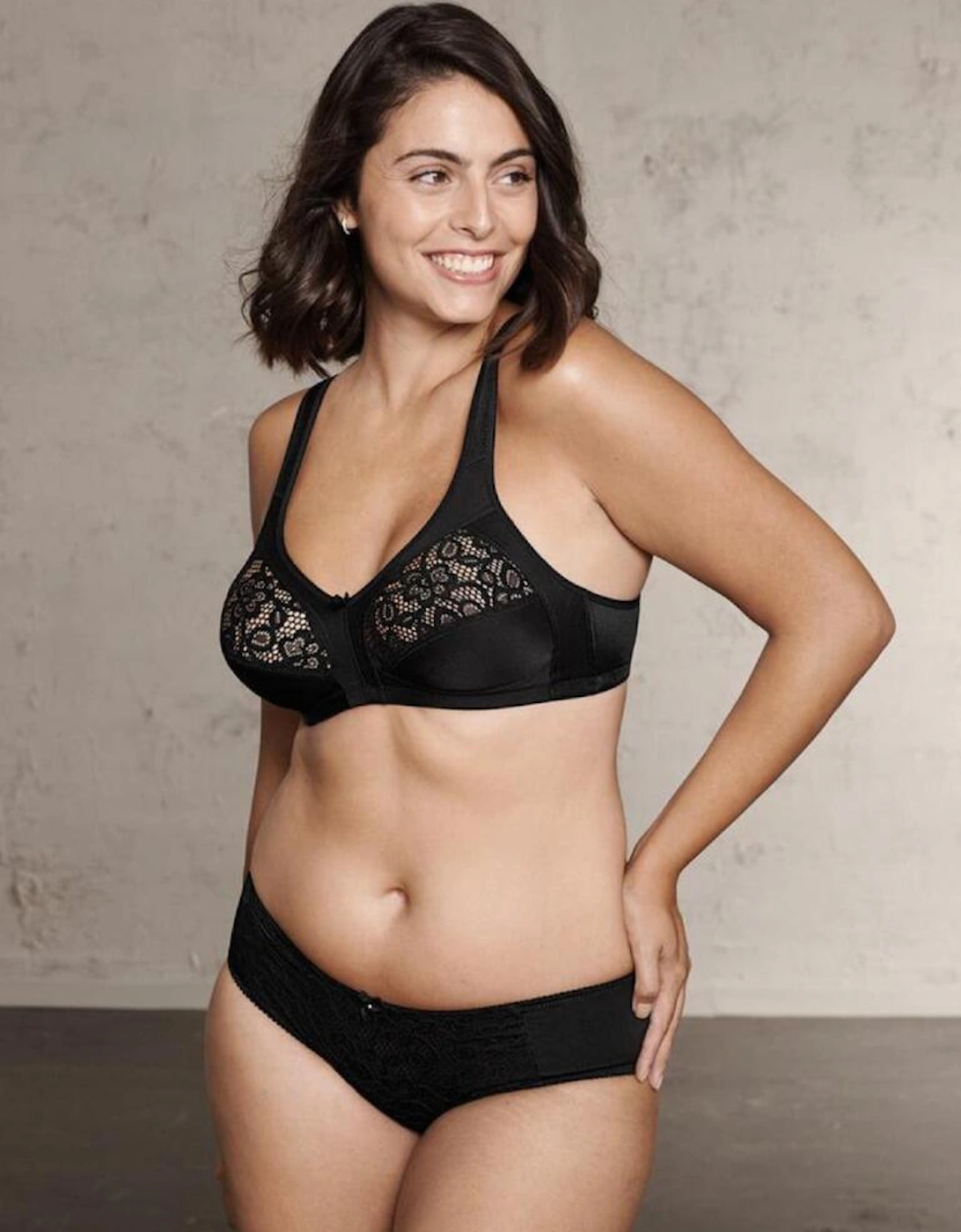 5046 Naturana Functional Soft Cup Bra