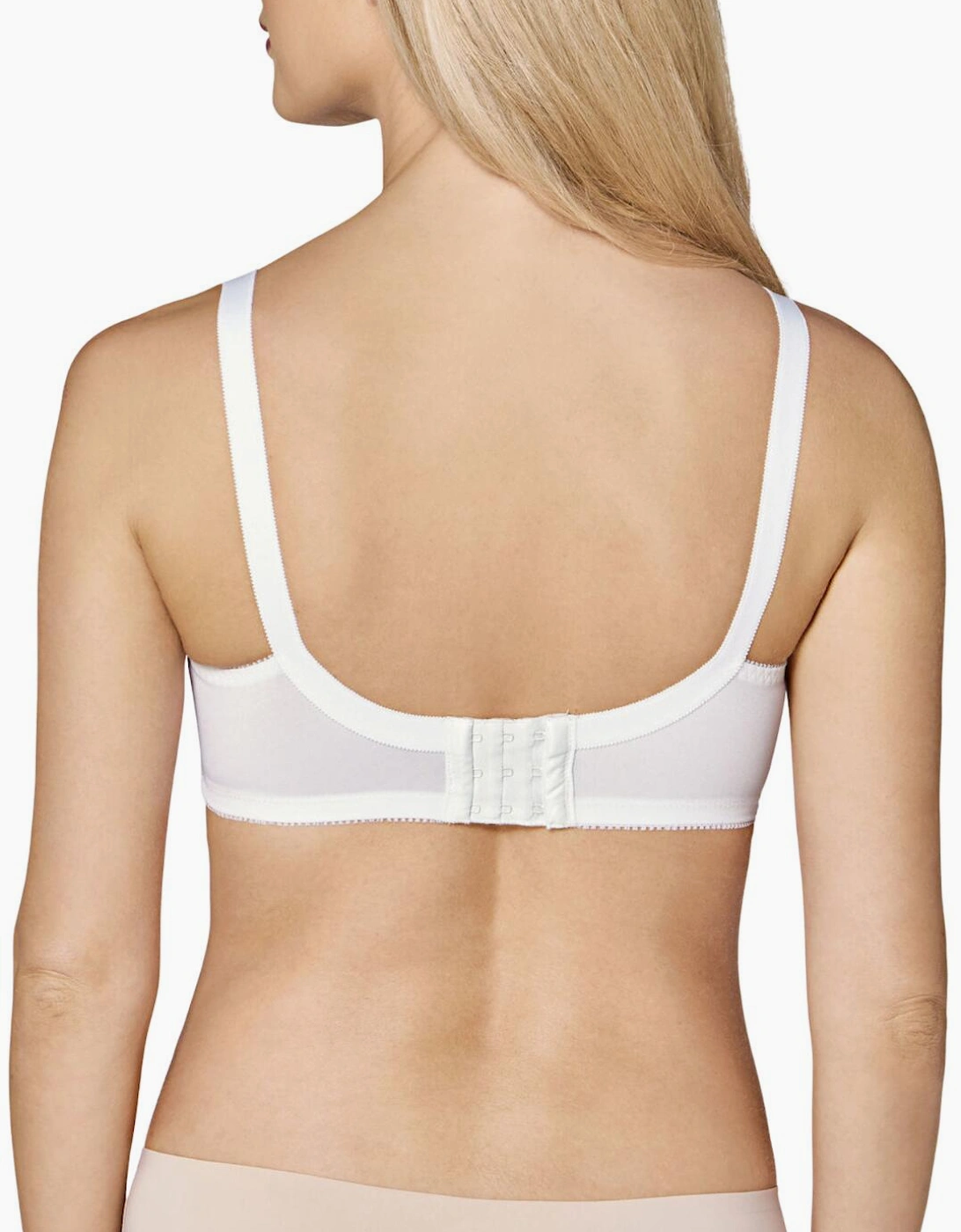 10166799 Triumph Claudette 104 Non Wired Bra
