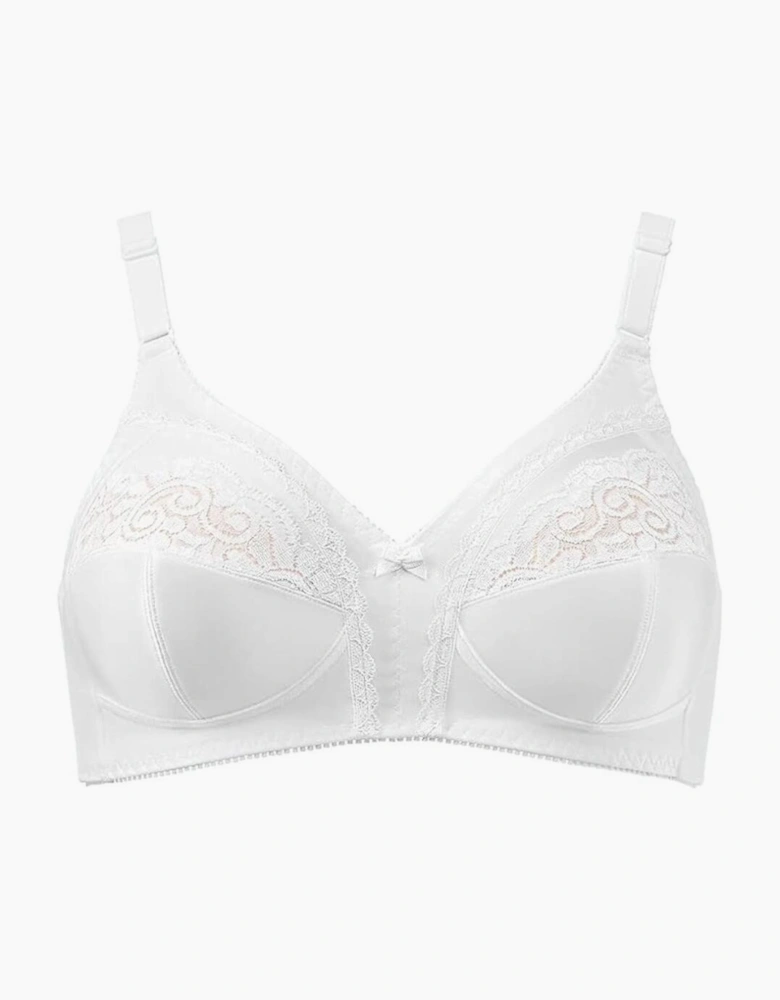 10166799 Triumph Claudette 104 Non Wired Bra