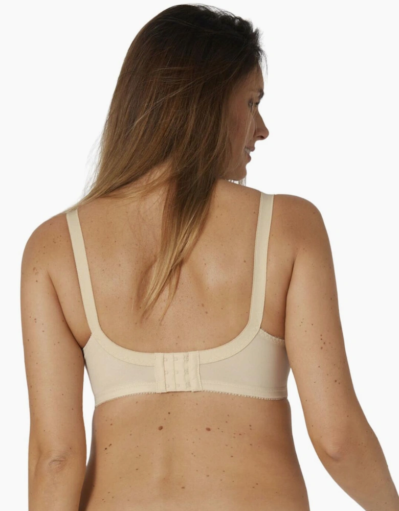 10166799 Triumph Claudette 104 Non Wired Bra