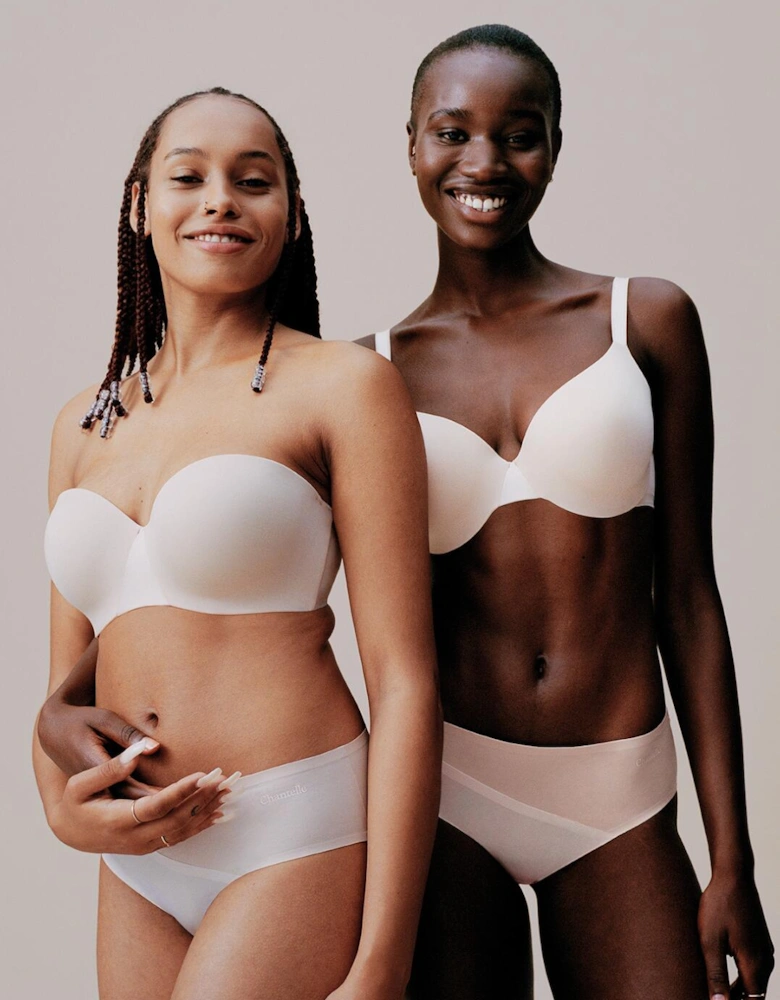 C15G60 Chantelle Essentaill T Shirt Bra